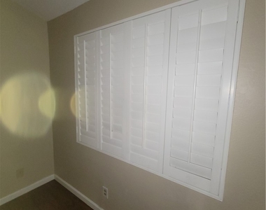 2458 Color Canyon Way - Photo Thumbnail 33