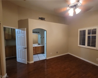 2458 Color Canyon Way - Photo Thumbnail 40