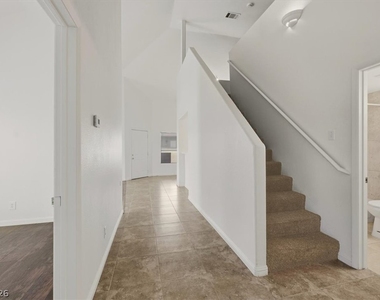 5125 W Reno Avenue - Photo Thumbnail 15