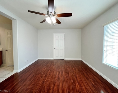 1627 Bamboo Rain Avenue - Photo Thumbnail 10