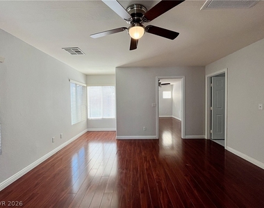1627 Bamboo Rain Avenue - Photo Thumbnail 15