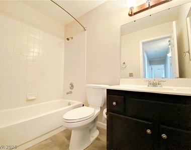 704 Callahan Point Drive - Photo Thumbnail 15
