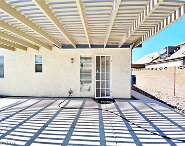 704 Callahan Point Drive - Photo Thumbnail 17