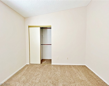 704 Callahan Point Drive - Photo Thumbnail 9