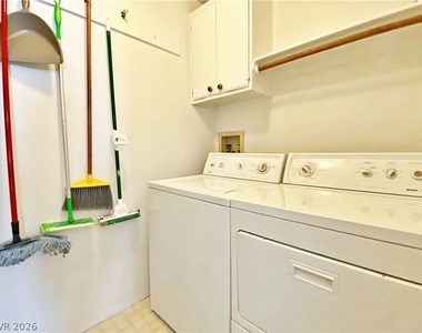 704 Callahan Point Drive - Photo Thumbnail 11
