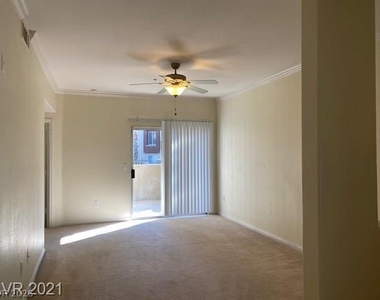 4400 S Jones Boulevard - Photo Thumbnail 3