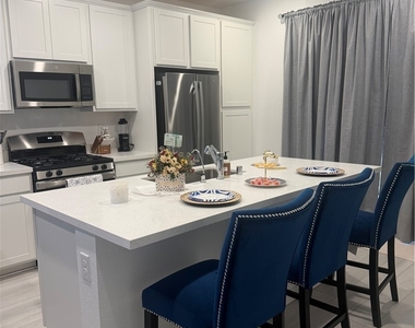 134 Cameron Chase Avenue - Photo Thumbnail 9