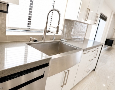 2308 Angelfire Street - Photo Thumbnail 9