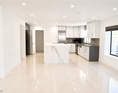 2308 Angelfire Street - Photo Thumbnail 6