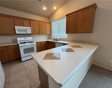 6420 Casamar Street - Photo Thumbnail 7