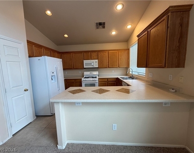 6420 Casamar Street - Photo Thumbnail 6