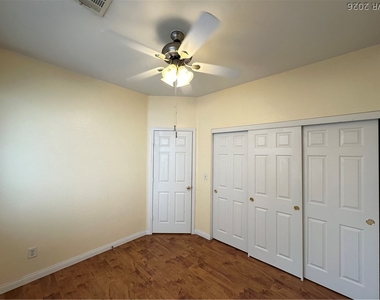 7509 Mulgrave Court - Photo Thumbnail 9