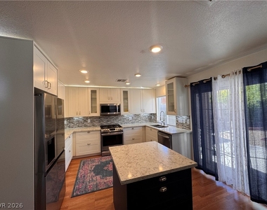 8442 Green Mesa Court - Photo Thumbnail 5