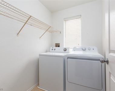 9933 Carrizo Springs Avenue - Photo Thumbnail 13