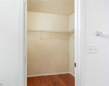 9933 Carrizo Springs Avenue - Photo Thumbnail 19