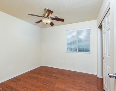 9933 Carrizo Springs Avenue - Photo Thumbnail 11
