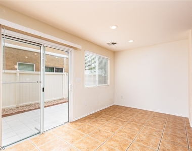 9933 Carrizo Springs Avenue - Photo Thumbnail 5