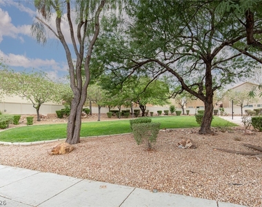 9933 Carrizo Springs Avenue - Photo Thumbnail 26