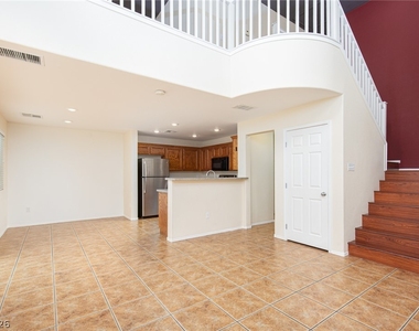9933 Carrizo Springs Avenue - Photo Thumbnail 2