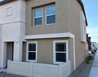 1912 Alouette Vista Street - Photo Thumbnail 6