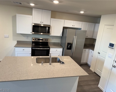 1912 Alouette Vista Street - Photo Thumbnail 18