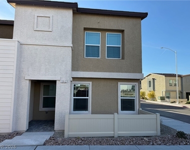 1912 Alouette Vista Street - Photo Thumbnail 5