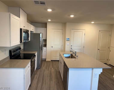 1912 Alouette Vista Street - Photo Thumbnail 17