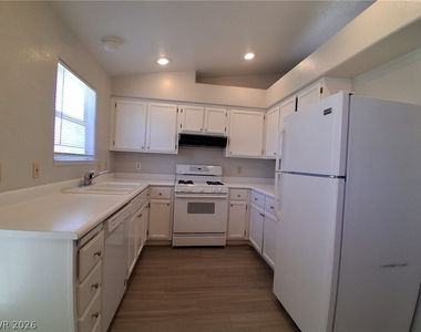 8009 Cetus Circle - Photo Thumbnail 3
