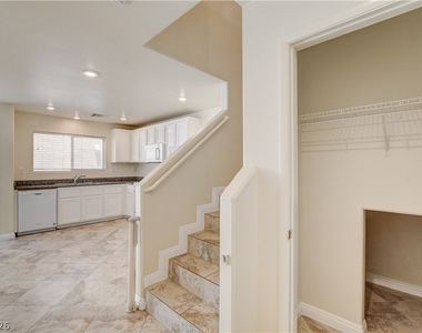 4208 Perfect Drift Street - Photo Thumbnail 14
