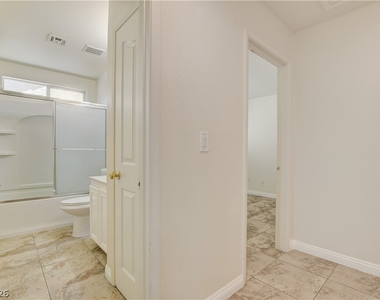 4208 Perfect Drift Street - Photo Thumbnail 30