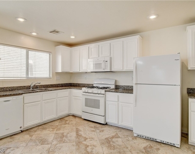 4208 Perfect Drift Street - Photo Thumbnail 10