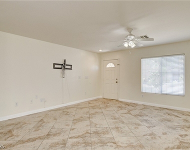 4208 Perfect Drift Street - Photo Thumbnail 5