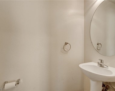 4208 Perfect Drift Street - Photo Thumbnail 16