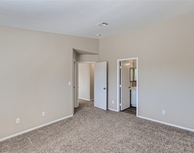 3105 Meadow Flower Avenue - Photo Thumbnail 9