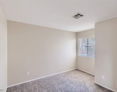 3105 Meadow Flower Avenue - Photo Thumbnail 5