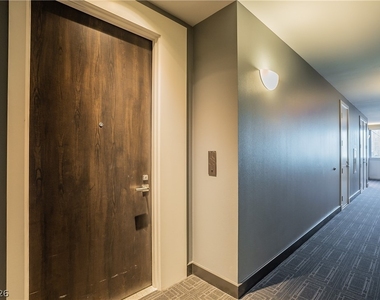 4471 Dean Martin Drive - Photo Thumbnail 2