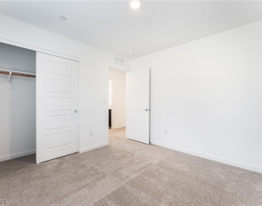 2112 Abraham Avenue - Photo Thumbnail 12