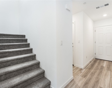 2112 Abraham Avenue - Photo Thumbnail 5