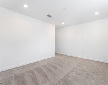 2112 Abraham Avenue - Photo Thumbnail 9