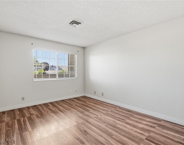 3971 Spring Leaf Drive - Photo Thumbnail 15
