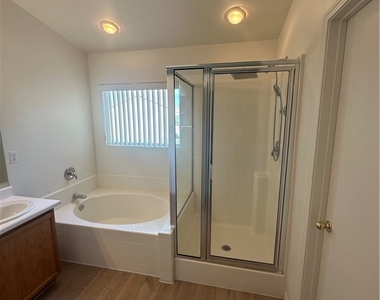 478 Painted Sage Court - Photo Thumbnail 16