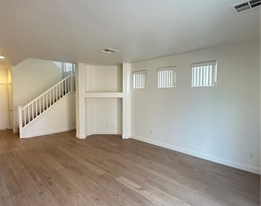478 Painted Sage Court - Photo Thumbnail 6