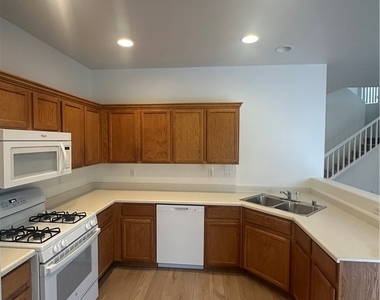 478 Painted Sage Court - Photo Thumbnail 3
