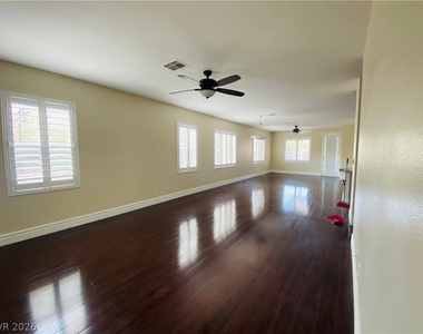 286 Duck Hollow Avenue - Photo Thumbnail 3