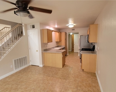 453 Temple Canyon Place - Photo Thumbnail 8