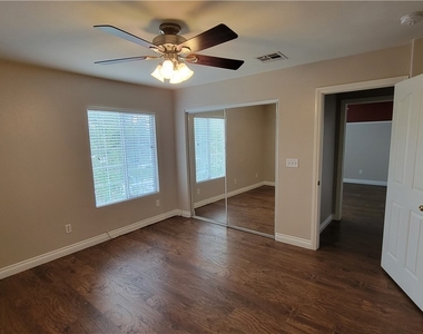 453 Temple Canyon Place - Photo Thumbnail 14