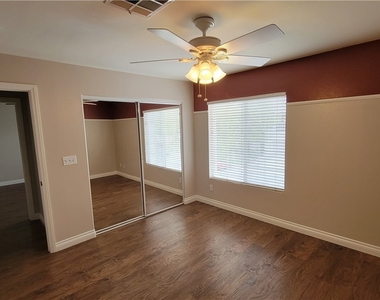 453 Temple Canyon Place - Photo Thumbnail 13