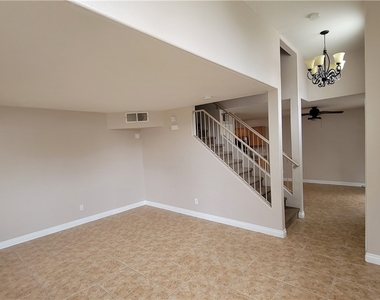 453 Temple Canyon Place - Photo Thumbnail 5