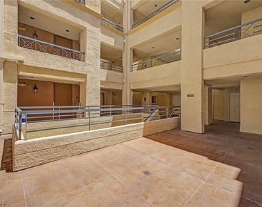 260 E Flamingo Road - Photo Thumbnail 3