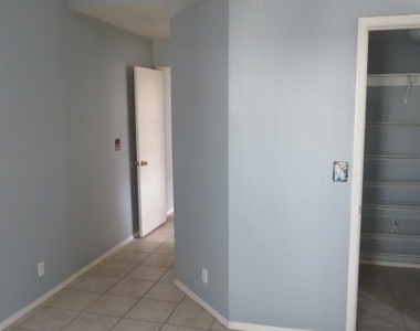 3640 Walnut Wood Street - Photo Thumbnail 7